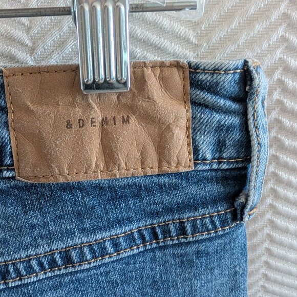 H&M & Denim Vintage Slim High Waist Jeans Medium Blue Wash Size 8 Casual - Picture 3 of 10